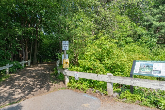 The path entrance is found near the parking area at Hinckley Park in South Portland, ME.