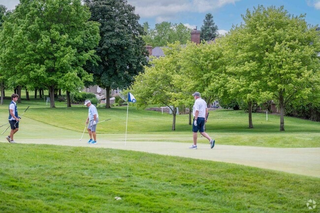 Stonebridge Country Club in Eola Yards features an 18-hole championship golf course.