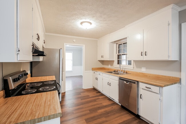 140 Oak Park Dr, Mauldin, SC 29662 - photo 7