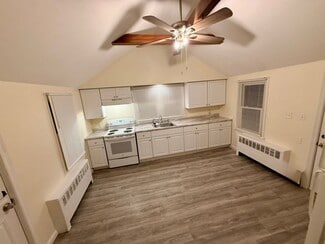 203 Berkshire Dr, Farmingville, NY 11738