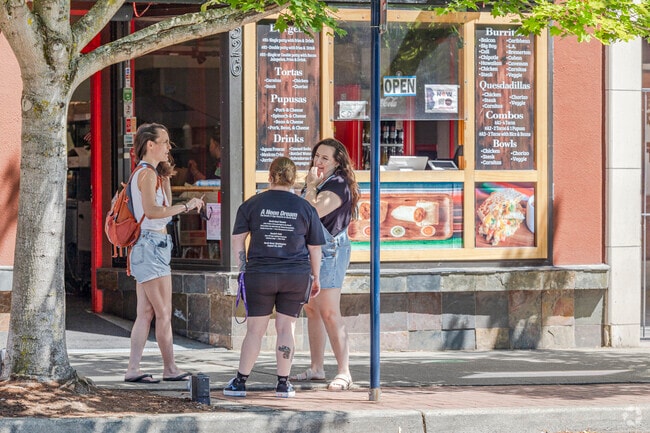 Looking for a quick bite? Stop by El Balcon for a delicious Burrito in Downtown Bremerton.
