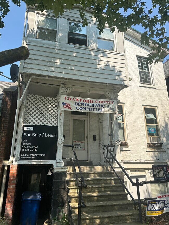 926 Diamond Park unit 2nd Floor One Bedroo, Meadville, PA 16335 - photo 5