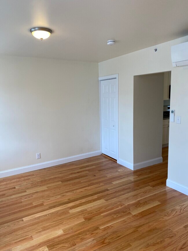 25 Saint Stephen St unit 9, Boston, MA 02115 - photo 7