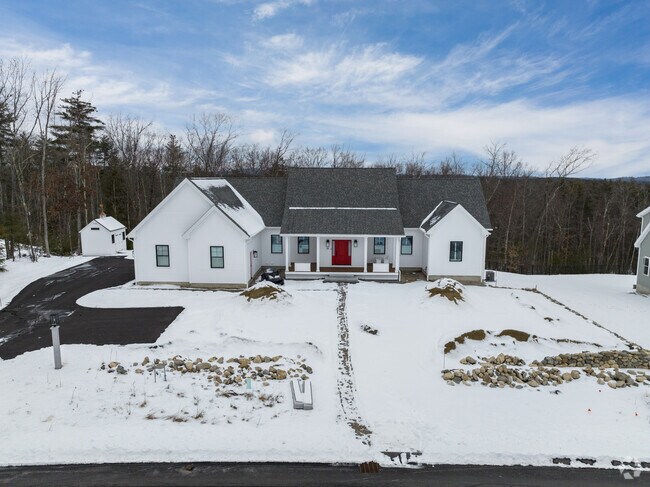 Newly constructed houses are also available.