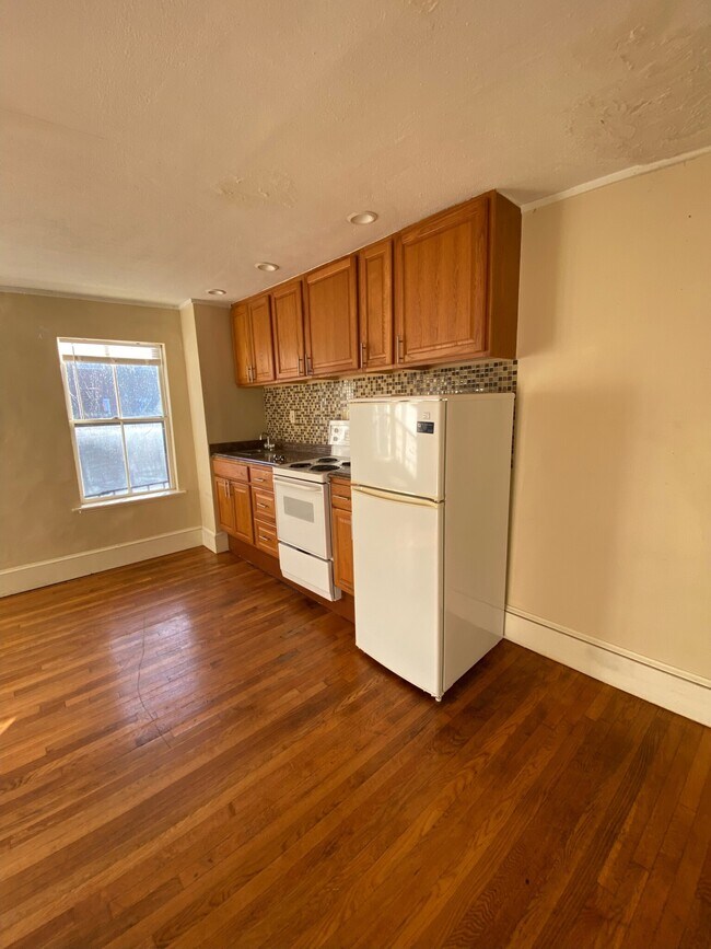 *Pictures are representative samples of the advertised unit. In some cases, the actual units you tou