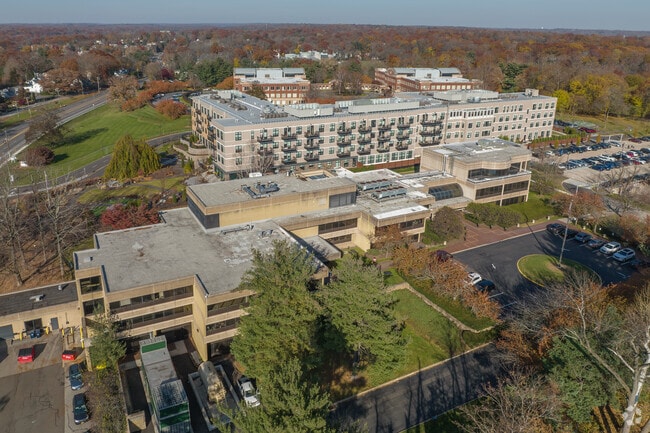 Embrace the community and academics of Links Academy in Stamford.