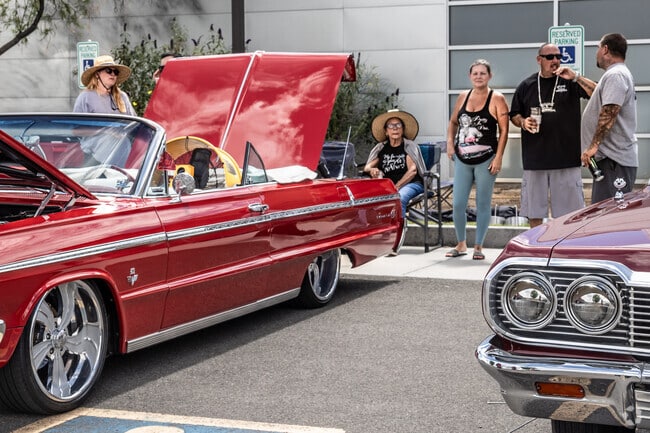 Custom Classic Car Show in Prescott Valley showcases vintage vehicles for enthusiasts.