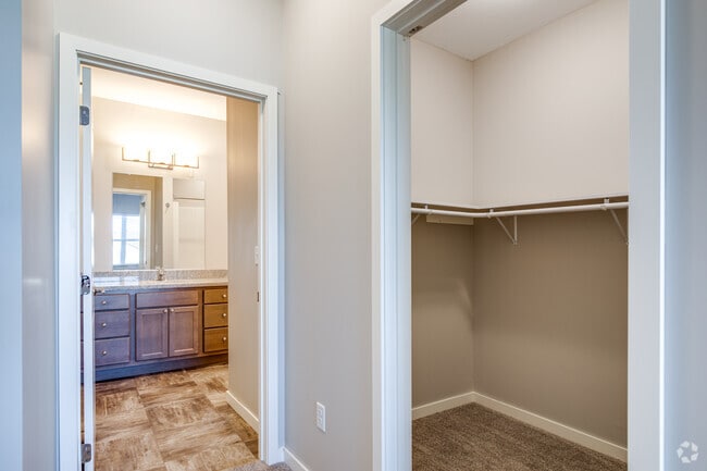 Mayer Road Ventures - The Massey Luxury Apartments, Hudson, WI 54016 - photo 4