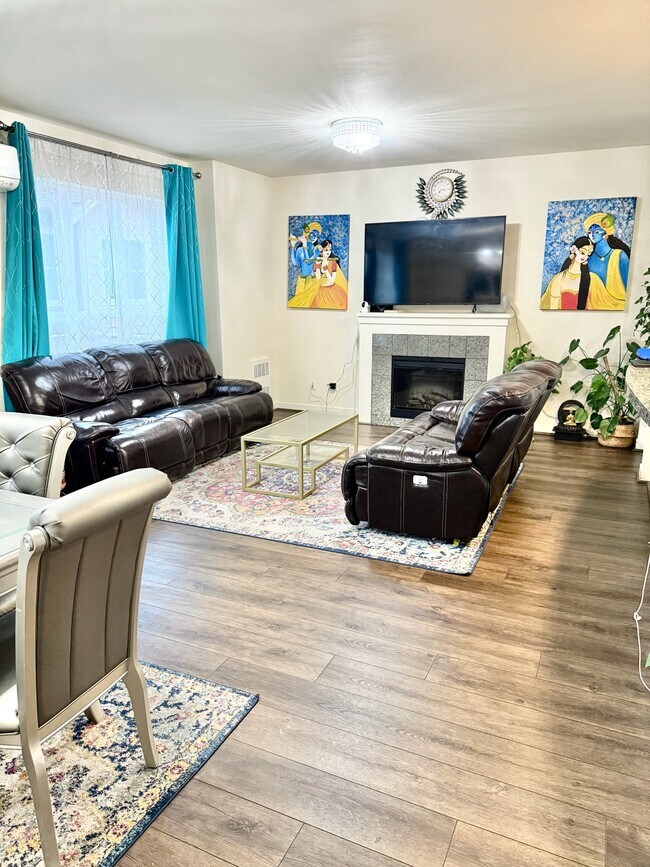 1955 18th Place NE, Issaquah, WA 98029