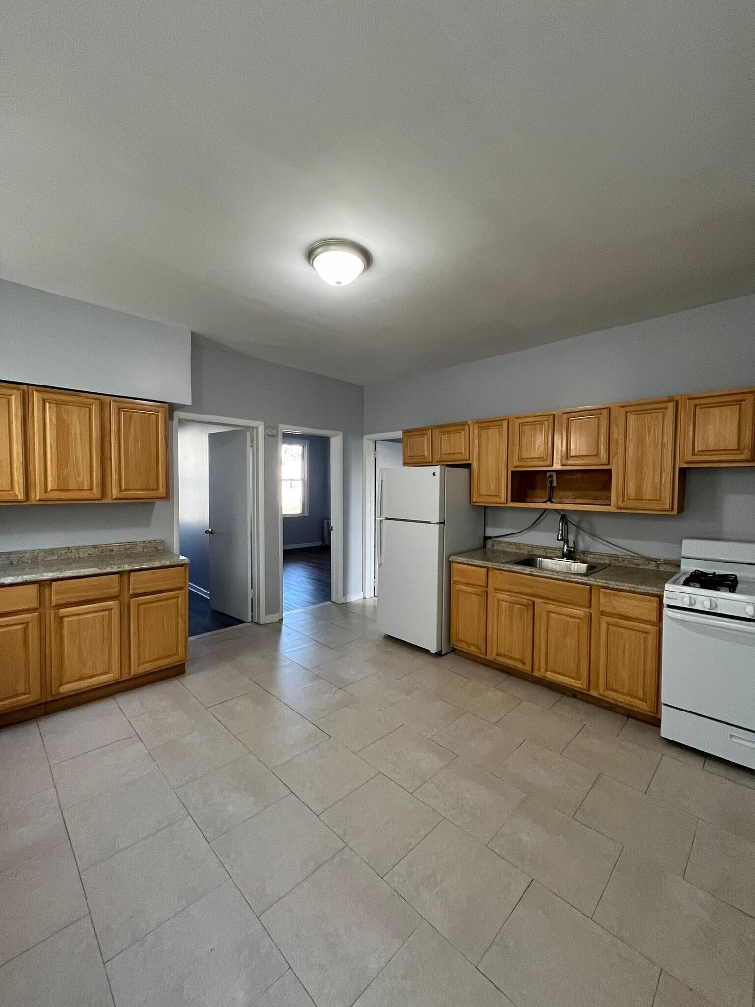 41 W 54th St unit 2R, Bayonne, NJ 07002 - photo 1