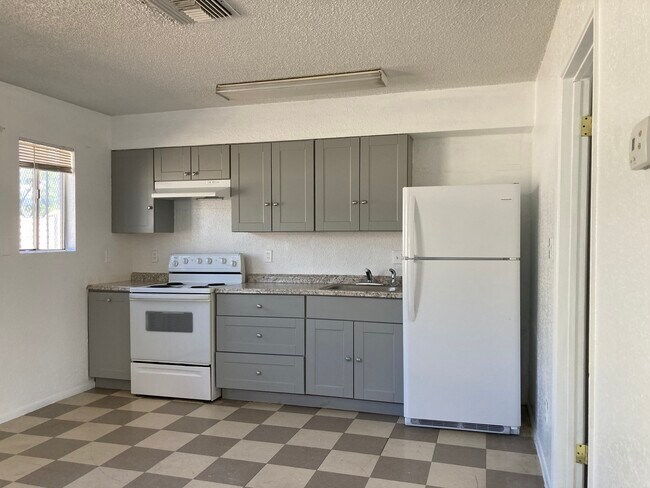 Kitchen / Dining