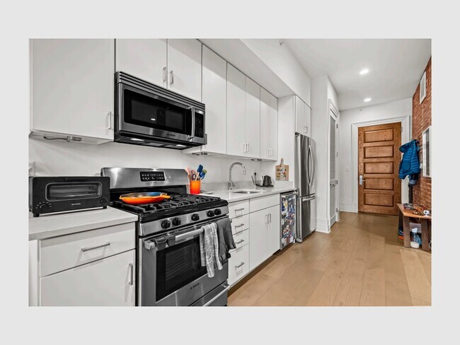 901 D St NE unit 3, Washington, DC 20002 - photo 3