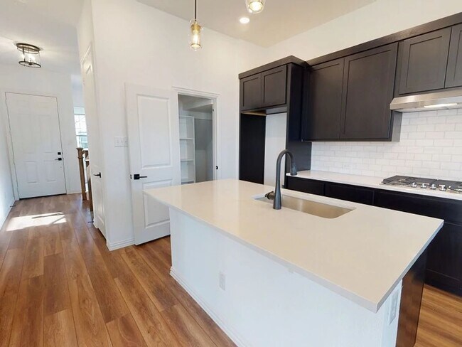 4300 Henderson Ave unit 36460082, North Richland Hills, TX 76180 - photo 5