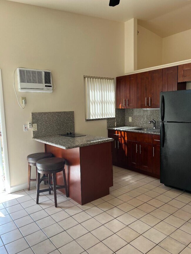 1909 Harding St unit 2, Hollywood, FL 33020 - photo 7