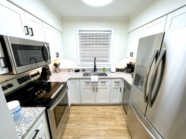 6 W 51st St unit 1, Savannah, GA 31405 - photo 5