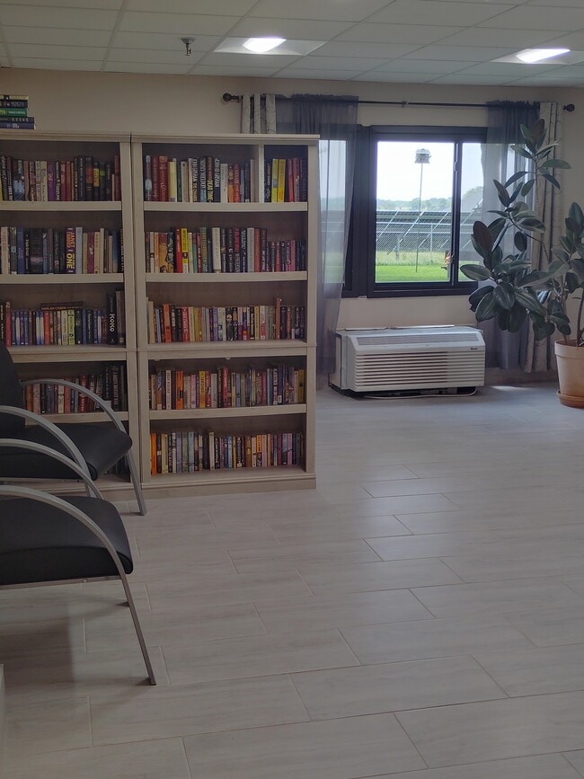 Rome Meadows - 62yrs. and over or handicapped, Dix, IL 62830 - photo 6