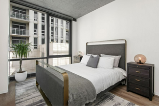 56 E 14th St, Chicago, IL 60605