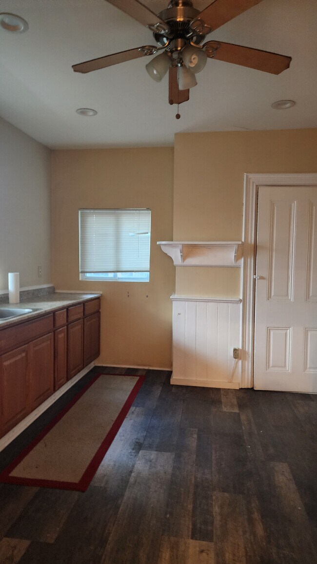 4801 Sciota St unit 1, Pittsburgh, PA 15224 - photo 3