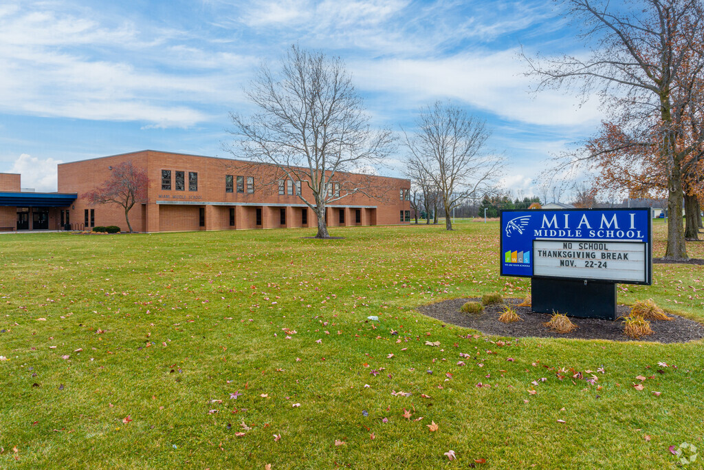 FWCS Miami Middle School serves students grade six to eighth.