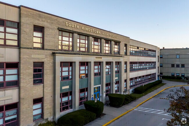 South Kingstown High School has 861 students in grades 9-12 with a student-teacher ratio of 12:1