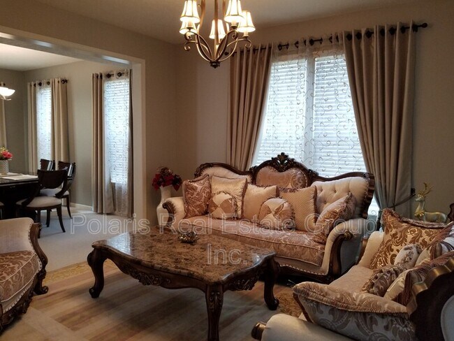 11109 Craycroft Ct, Fishers, IN 46038 - photo 4