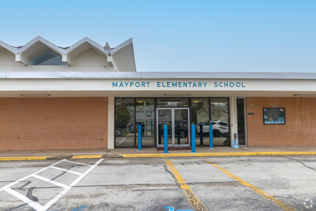 Mayport Elementary School provides education in the neighborhood of 
North Beach.