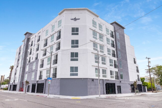 11814 Aviation Blvd unit 310, Inglewood, CA 90304 - photo 2