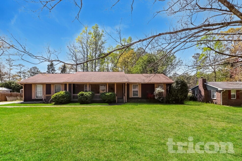 199 Kings Ct NW, Lawrenceville, GA 30044 - photo 1