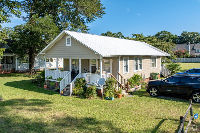 Many of the smaller cottage style homes were built in the 60s and 70s.