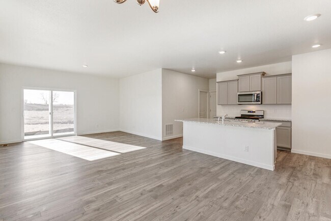 95 N Vandriver Place unit 36210324, Aurora, CO 80018 - photo 4
