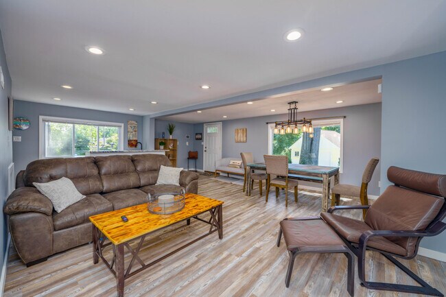 5571 N Chagrin Dr unit ID1061078P, Mentor-On-the-lake, OH 44060 - photo 4