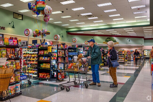 Rosauers makes grocery shopping simple for West Valley residents.