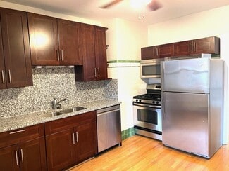 1527 W Pratt Blvd, Chicago, IL 60626