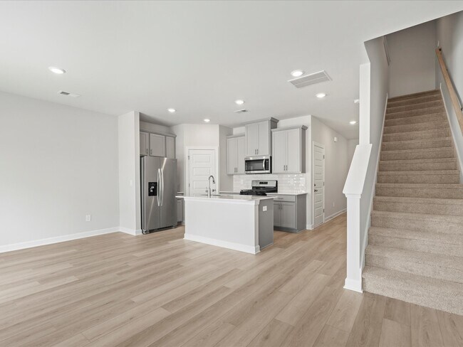 114 Arrow Ct, Greer, SC 29651 - photo 7