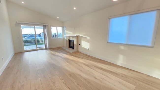 6853 Shearwaters Dr, Carlsbad, CA 92011 - photo 3