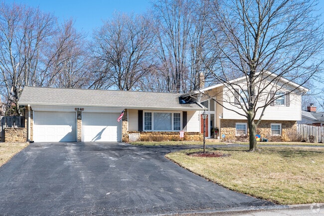 Split level homes are a popular housing option in Devonshire.