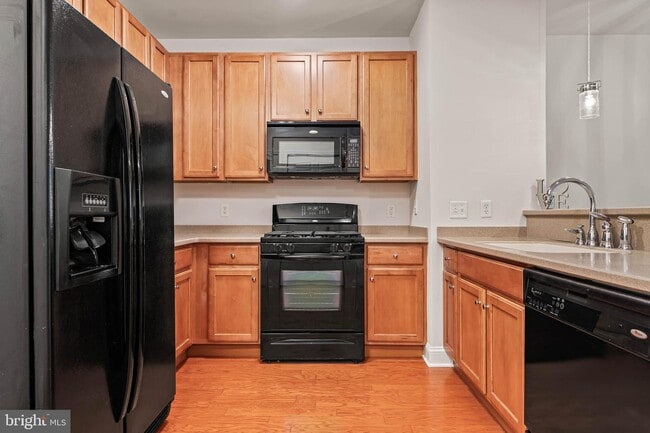 Grande at Riverview unit The Grande, Conshohocken, PA 19428 - photo 3