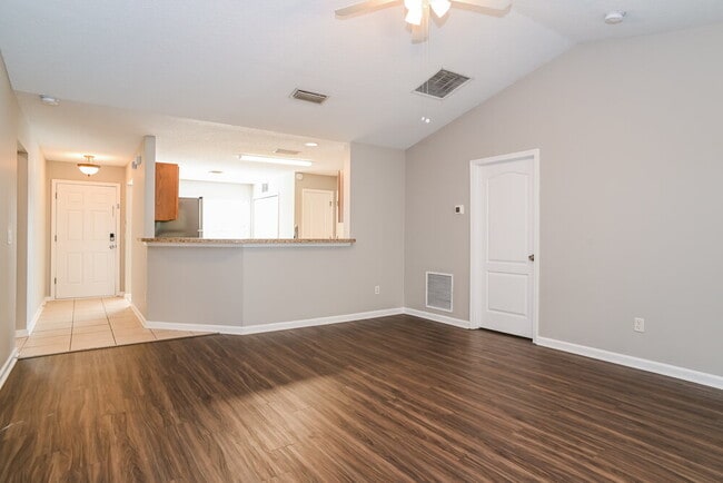 9968 Rose Creek Ct, Jacksonville, FL 32219 - photo 4