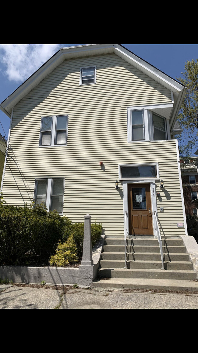 244 Bowen St, Providence, RI 02906