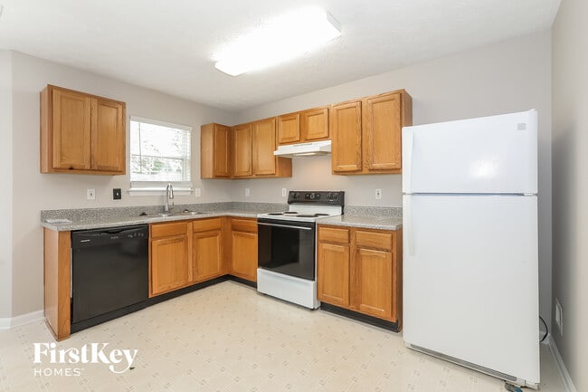 7008 Setters Way, Lithonia, GA 30038 - photo 5