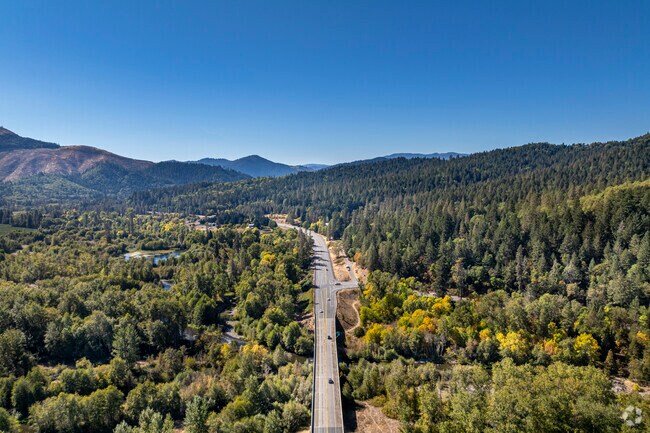 Locals and travelers have access to the paved roads that go up to Grant's pass from Wilderville.