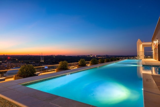 The Witmer Pentagon City, Arlington, VA 22202 - photo 7