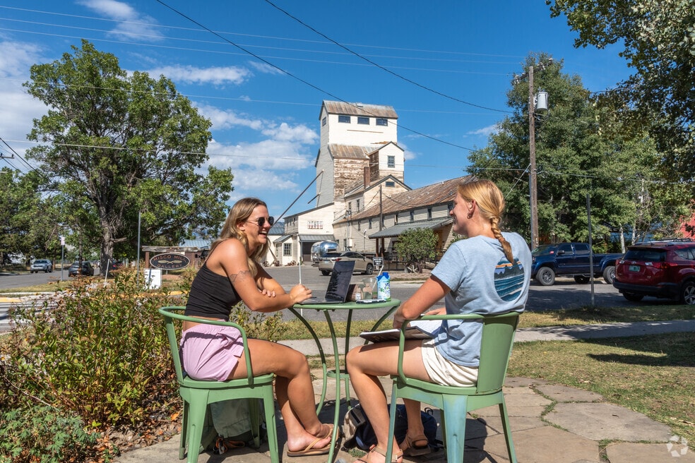 HD-NH_Northeast_556064_P2_V6_WA_100424