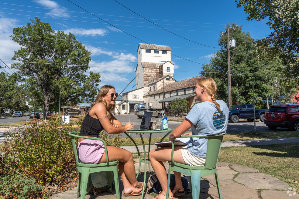 HD-NH_Northeast_556064_P2_V6_WA_100424