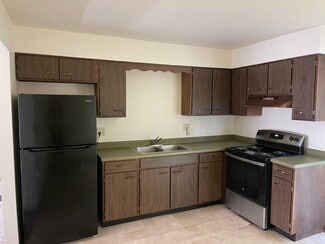 1320 Getzelman Dr Unit 3, Elgin, IL 60123