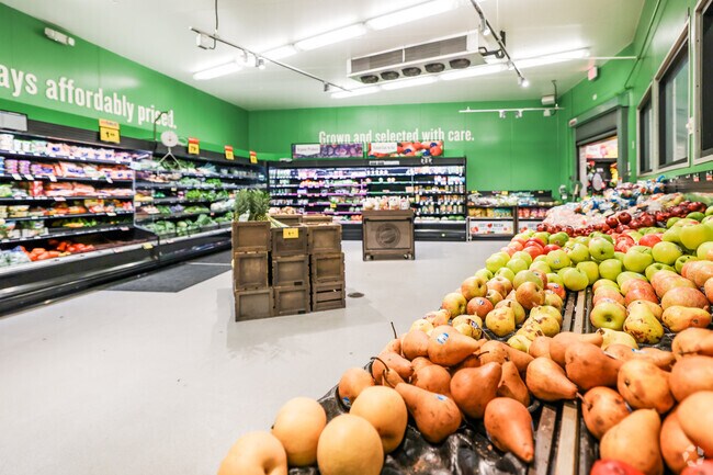 Quality produce inside Food Lion in Rockwood