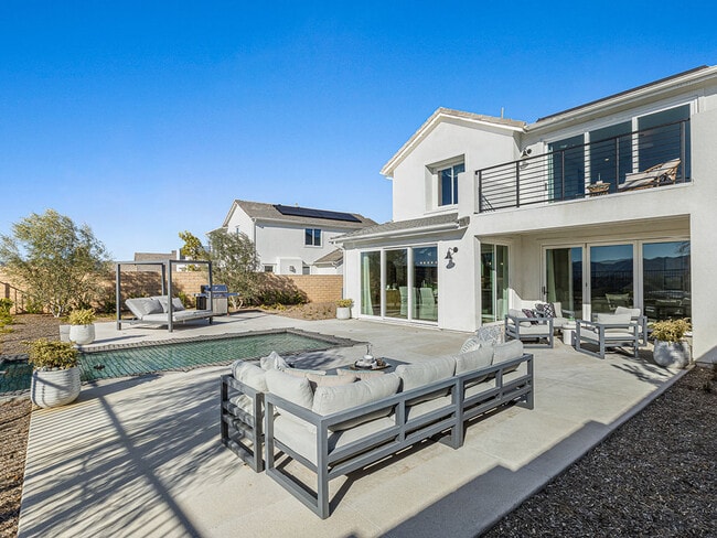 28909 Saddle Cir, Castaic, CA 91384 - photo 6