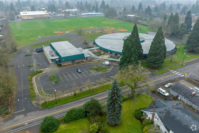 Awbrey Park Elementrary School is a K-5 public school in the Santa Clara neighborhood of Eugene.