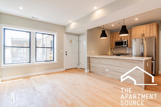 2457 W Logan Blvd unit 1, Chicago, IL 60647 - photo 2