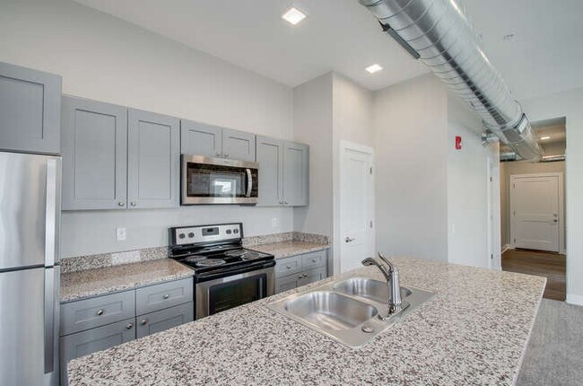 300 S Logan, Denver, CO 80209 - photo 7